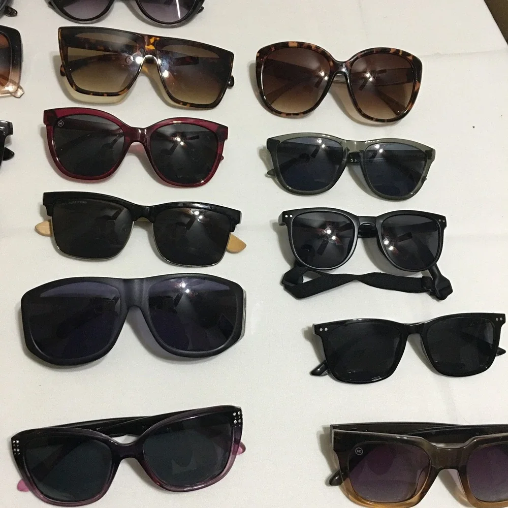 Lot of 30 Unbranded Sunglasses Unisex One Size Multicolor Mixed Styles